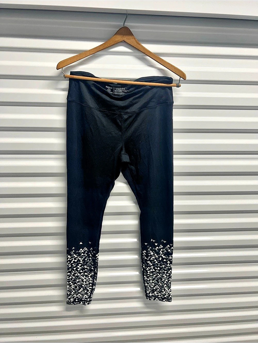 Reebok Women's Geometric Leggings Size Medium